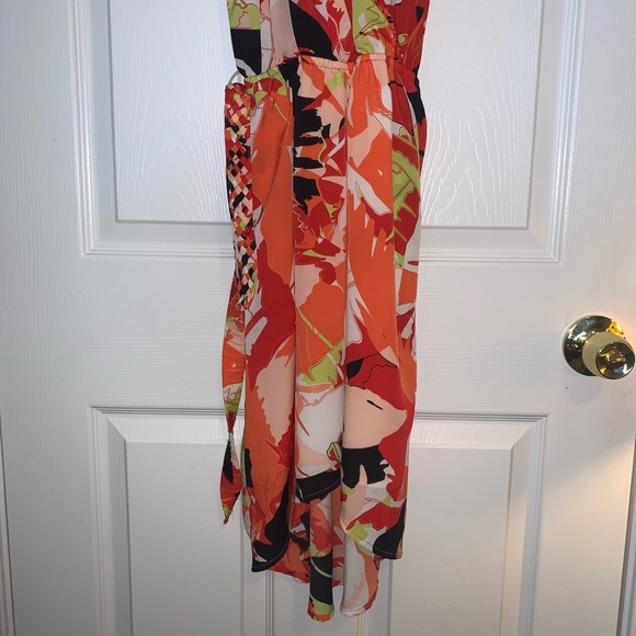 Bebe Tropical Dress - Picture 4 of 13